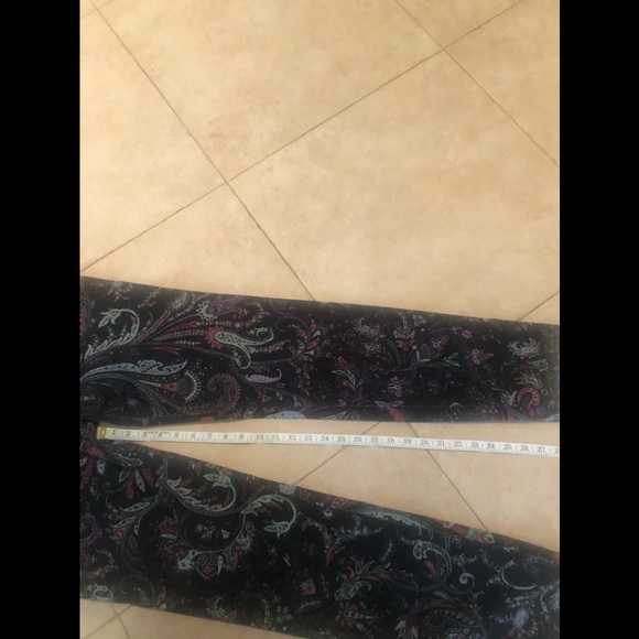 Carlisle Navy Blue Floral Cotton Pants. Size 4 - Picture 4 of 4